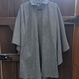 Wool Blend Houndstooth Cape